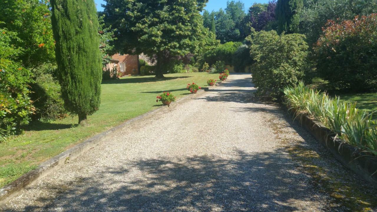 Вилла Il Fienile Del Colle Пеша Экстерьер фото